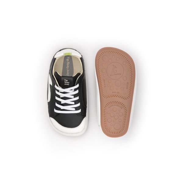 ground-black-white-aegro1-935-1