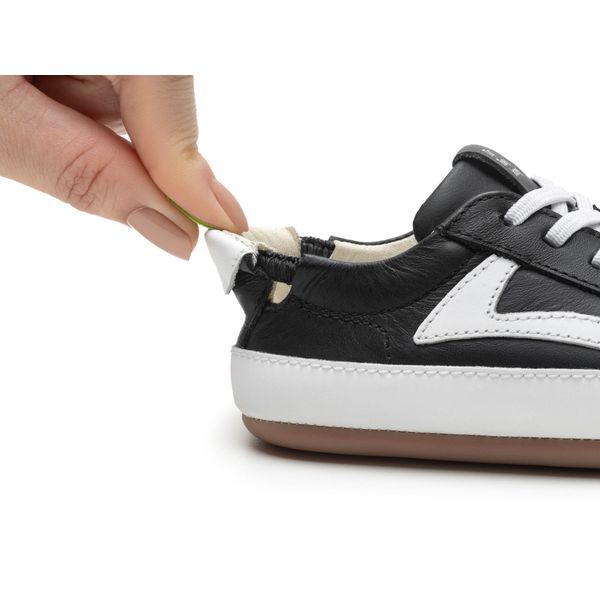ground-black-white-aegro1-935-2