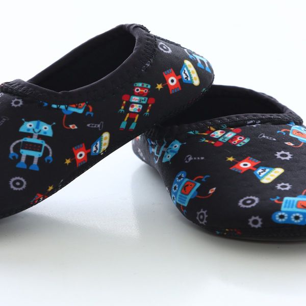 sapatilha-neoprene-antiderrapante-robot-preta-infantil-4